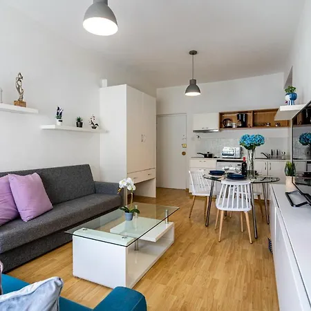 Blue Ivy 1-br In Center * لارنكا