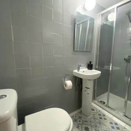 Blue Ivy 1-br In Center